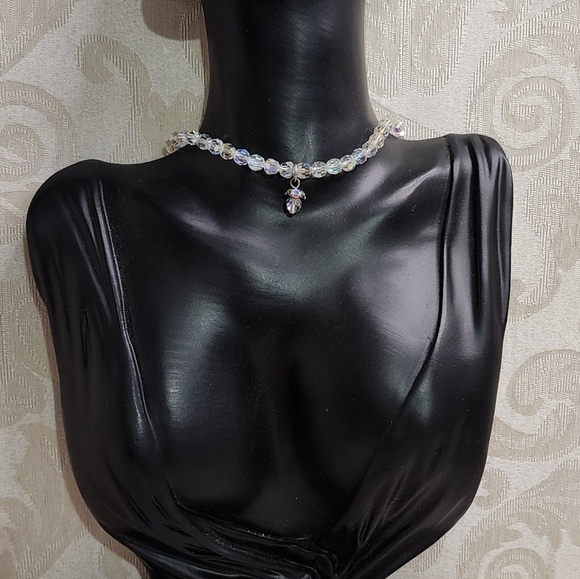 Vintage Signed DB Aurora Borealis Silver Choker Necklace with Teardrop Pendant - Picture 11 of 12